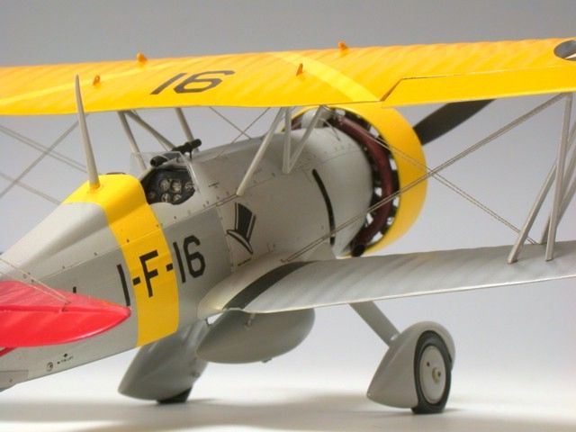 Curtiss F11C-2