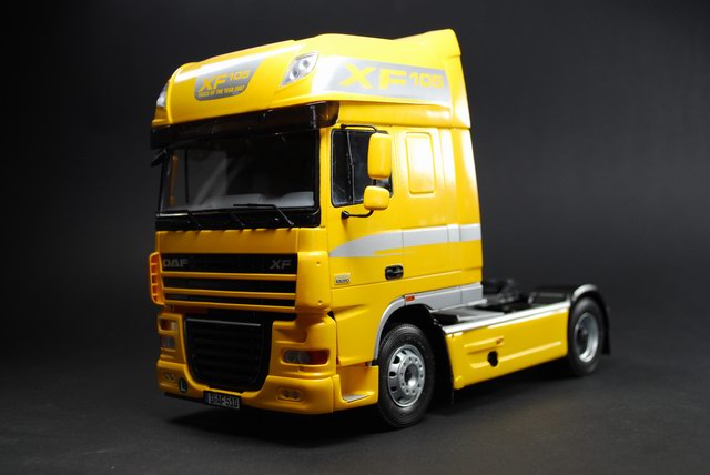 DAF XF 105