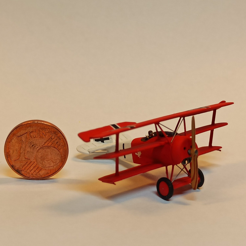 Fokker Dr.I vs Sopwith F.1 Camel