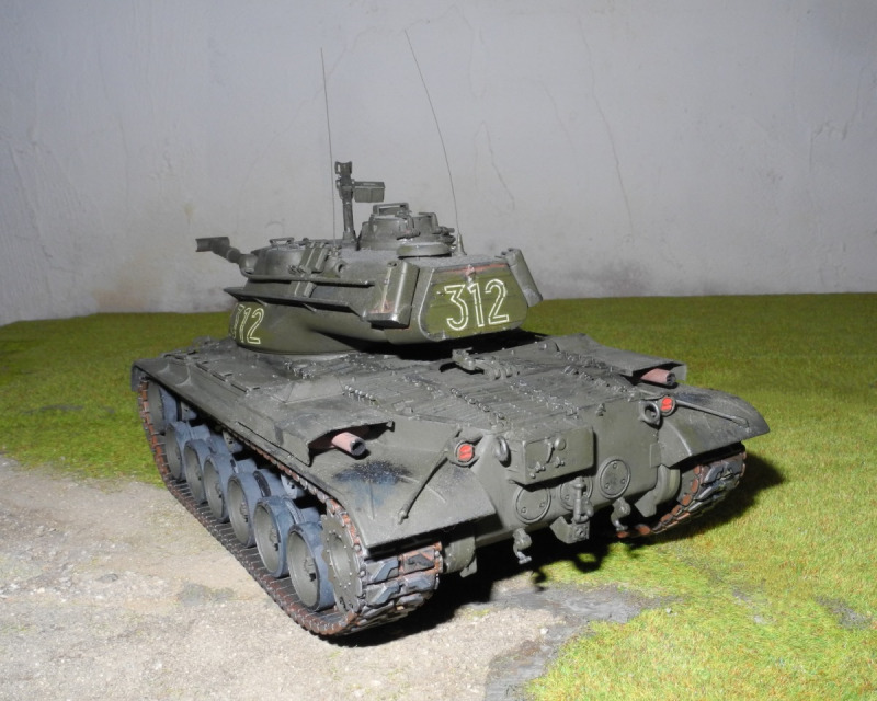 Mittlerer Kampfpanzer M47