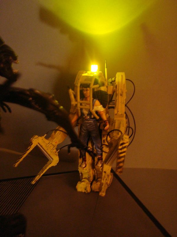 Aliens - "Get away from her, you BITCH!"