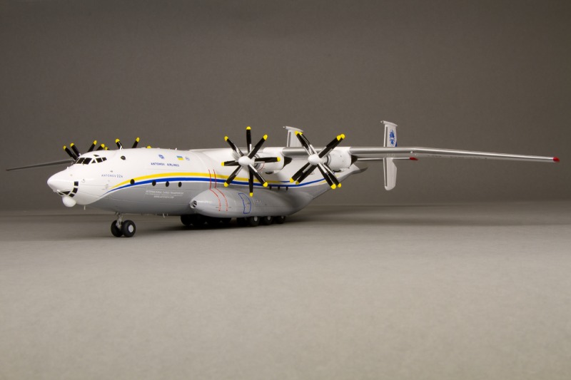 Antonov An-22