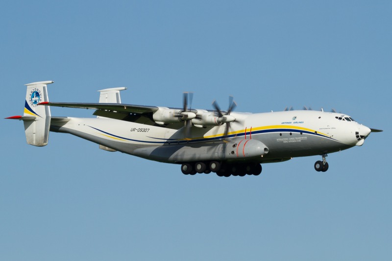 Antonov An-22, A&A Models 1:144 von Marco Coldewey