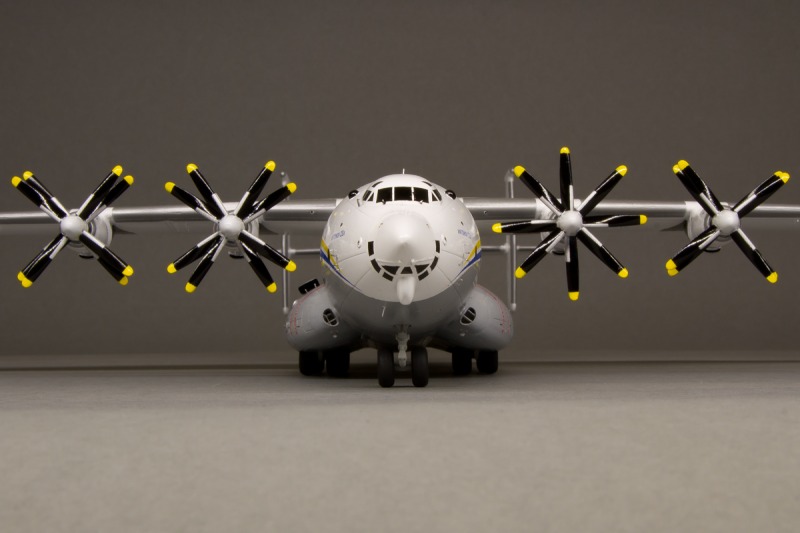 Antonov An-22