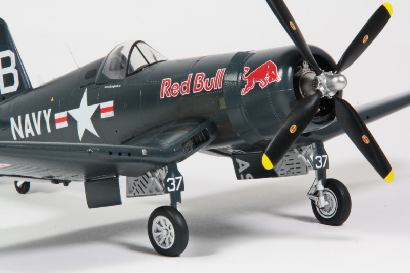 Vought F4U-4 Corsair