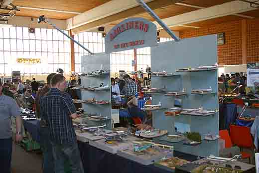 Rüdiger Hains Stand „Airliners of the World“ ist immer ein Höhepunkt, der Aufbau benötigt 2 Stunden.