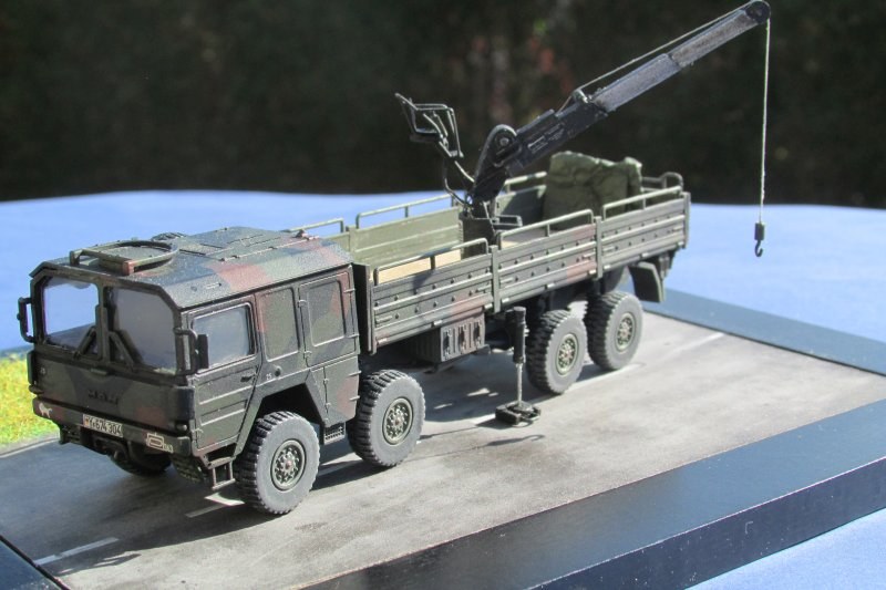 MAN 10t. milgl