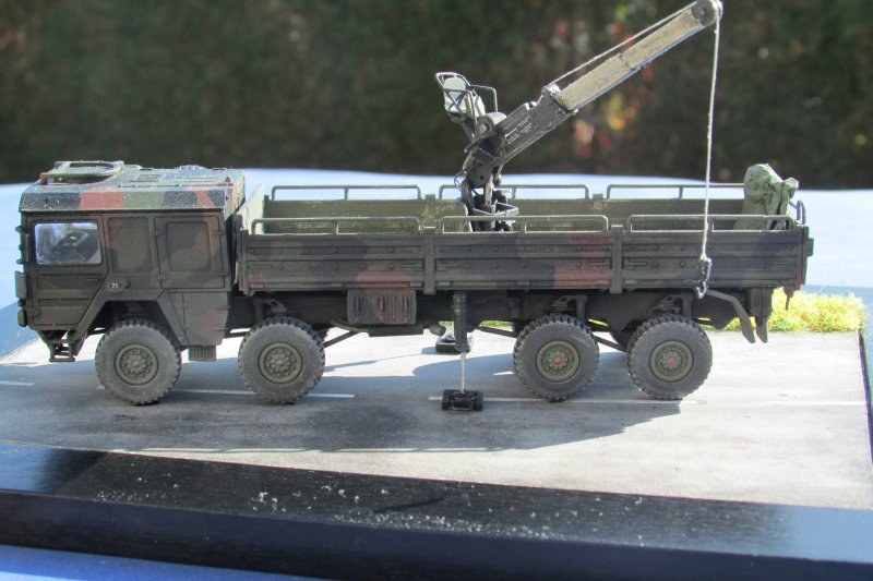 MAN 10t. milgl