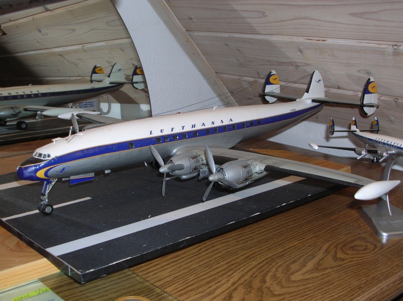Lockheed L-1049H, Heller 1:72 von Wolfgang Warnholtz