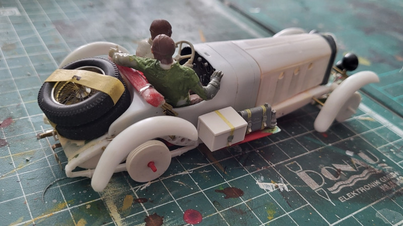 Die Werkzeugkiste wurde neu aufgebaut und der Spritkanister ergänzt