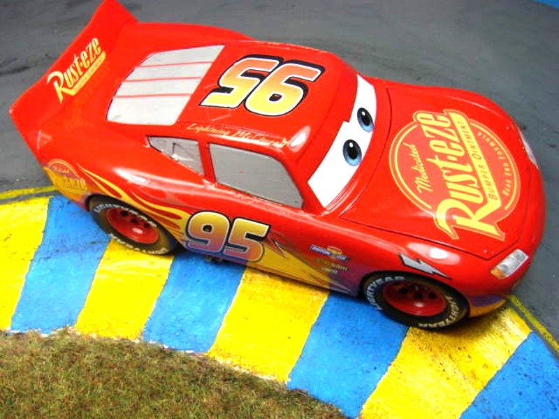 2006 Piston Cup Car