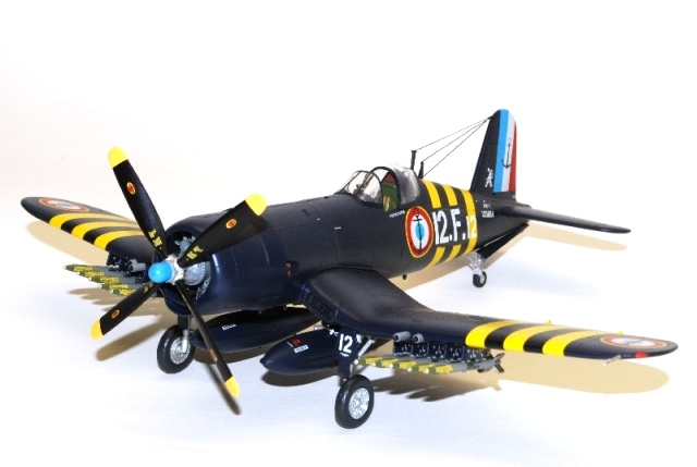 Chance Vought F4U-7 Corsair