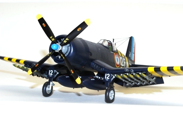 Chance Vought F4U-7 Corsair