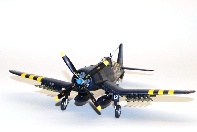 Chance Vought F4U-7 Corsair