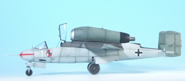 Heinkel He 162 A-2 Salamander