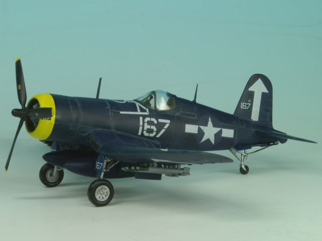 Chance Vought F4U-1D Corsair