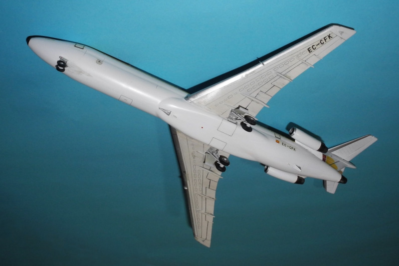 Die Panellines nicht mehr erhaben, sondern ein Decal