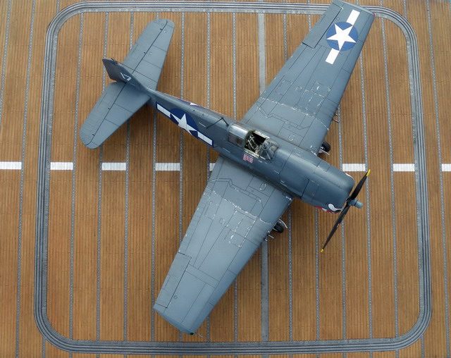 Grumman F6F-3 Hellcat