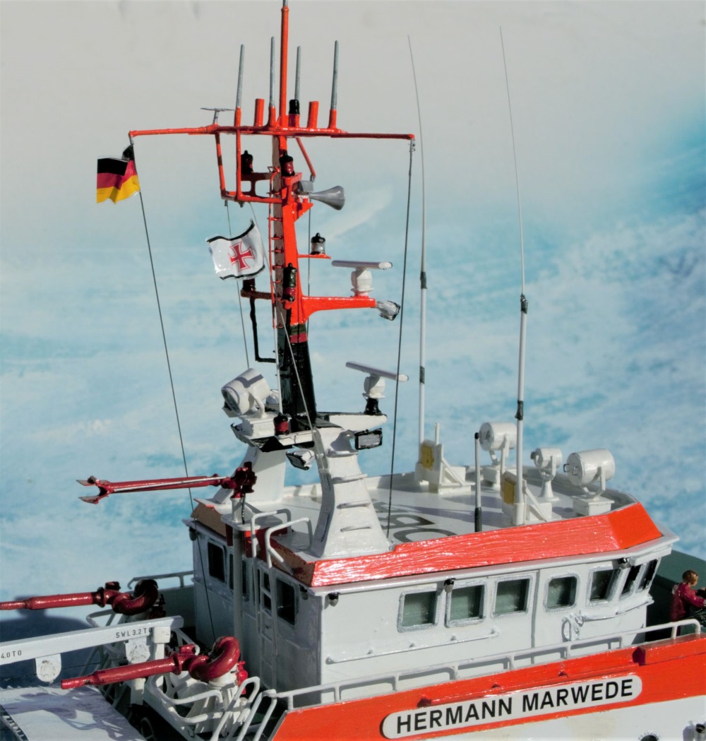 Maquette Revell DGzRS Hermann Marwede – Bateau De Sauvetage En Mer, échelle 1:144 | Kit à Monter Et Peindre