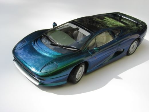 Jaguar XJ220