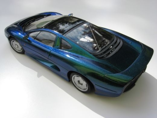 Jaguar XJ220