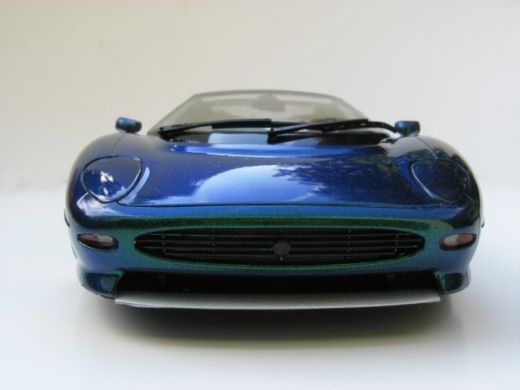 Jaguar XJ220