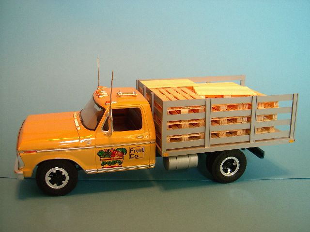 1975 Ford F-350 Stake Truck