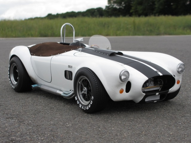 AC Cobra 427