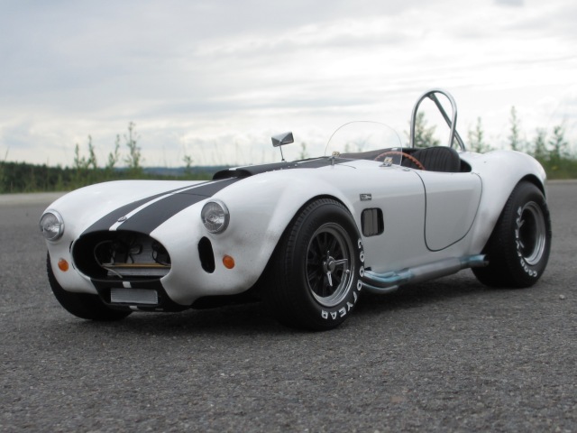 AC Cobra 427