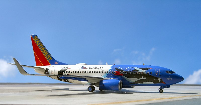 Boeing 737-7H4