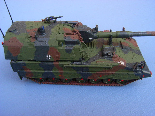 Panzerhaubitze 2000