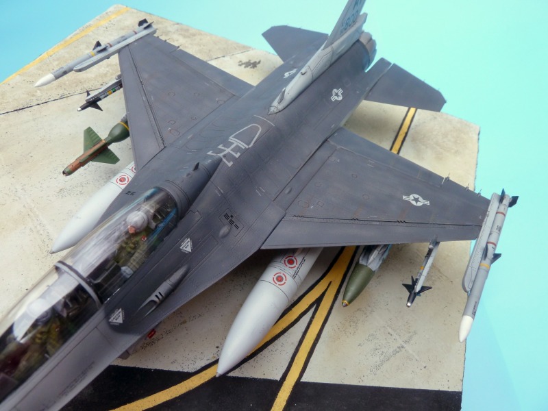 General Dynamics F-16DG