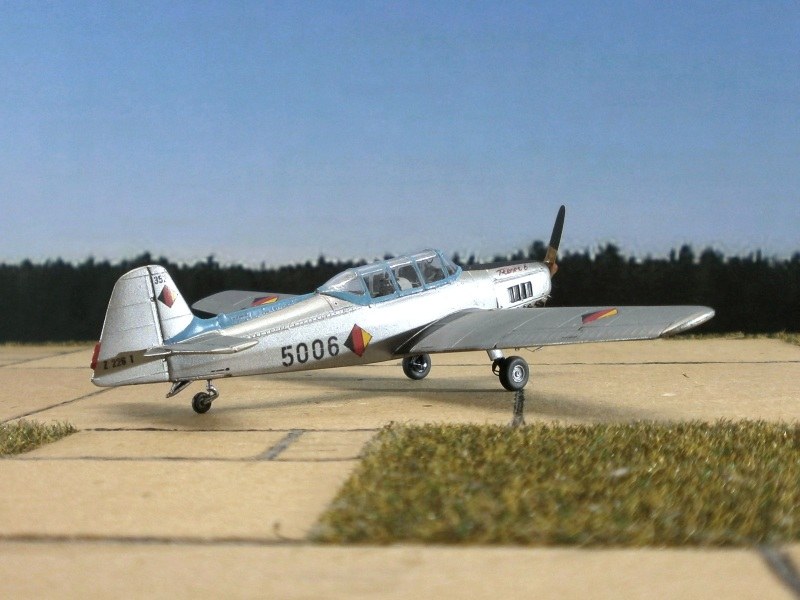 Zlin Z-226 Trener 6