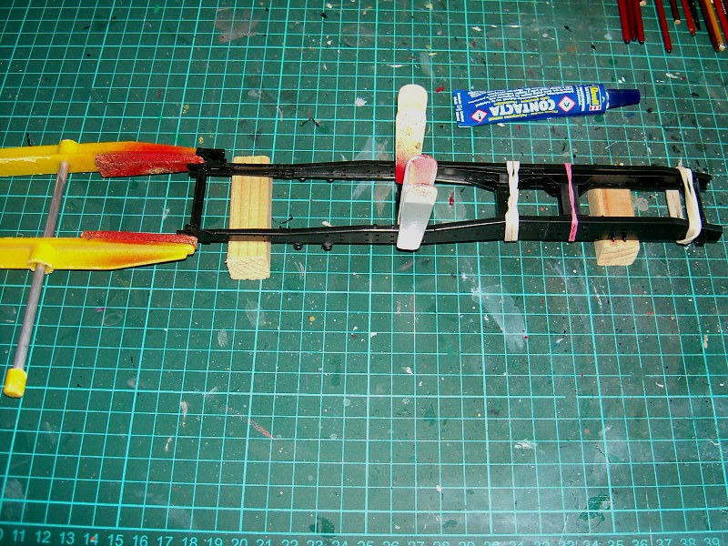 Der Rahmen ist ausgerichtet und verklebt