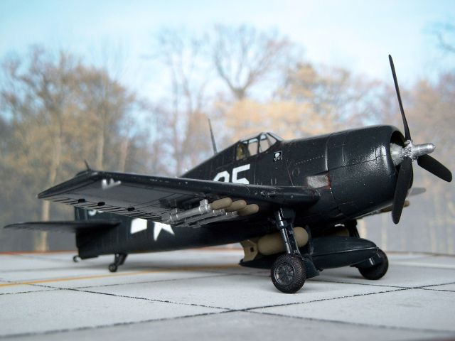 Grumman F6F-5 Hellcat