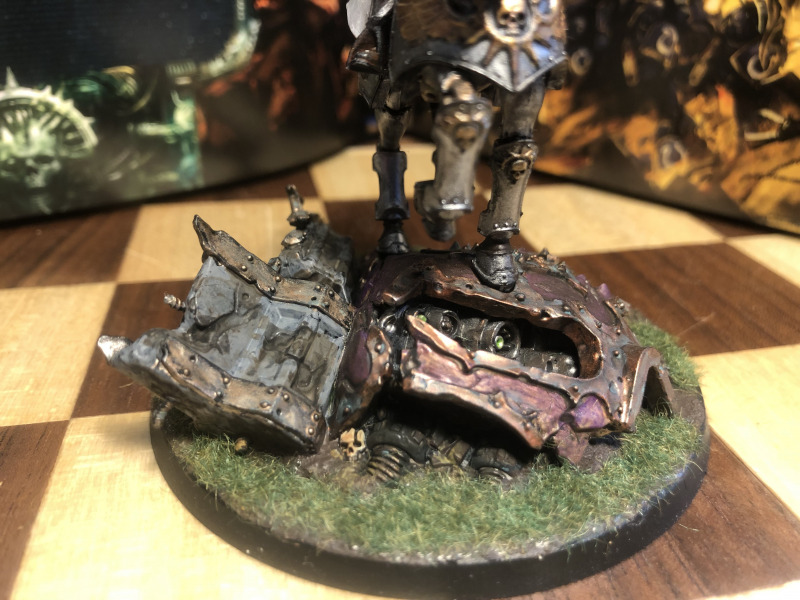 Das Pferd steht auf dem Kopf eines Reaver-Titan.