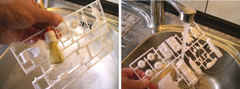 Reinigung in warmen Spül-Wasser - Abspülen mit klarem Wasser