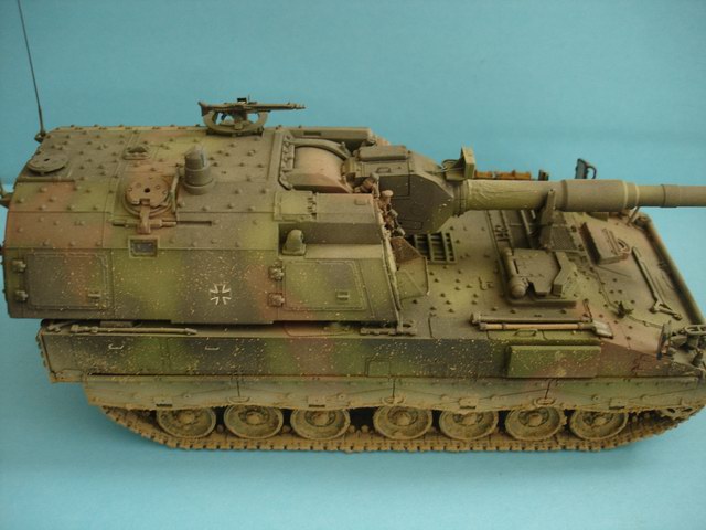 Panzerhaubitze 2000