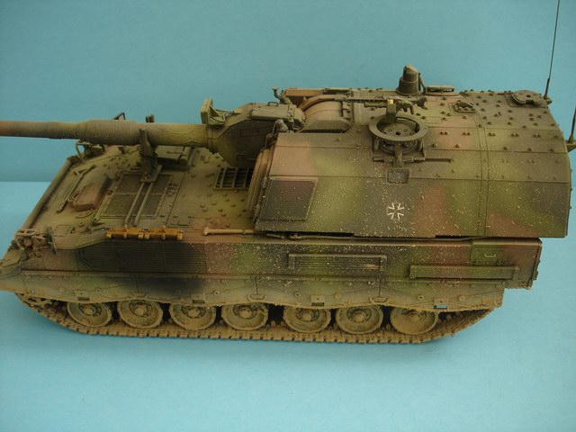 Panzerhaubitze 2000