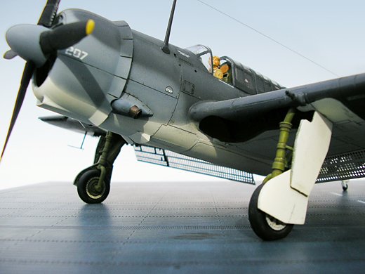 Curtiss SB2C-3 Helldiver