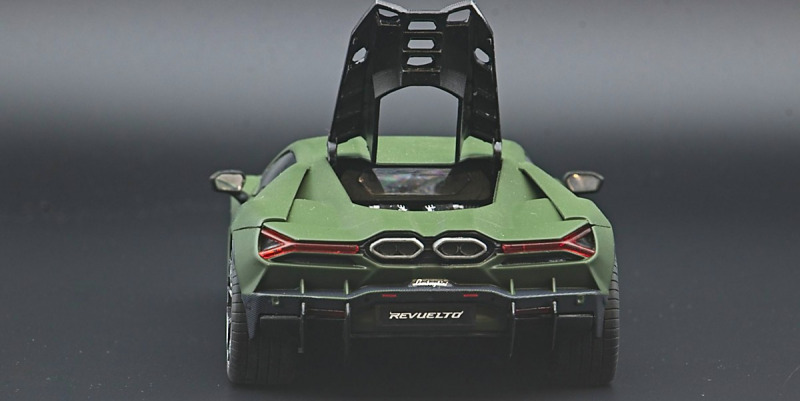 Lamborghini Revuelto