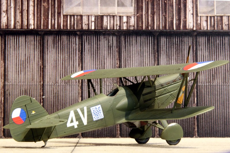 Avia B-534