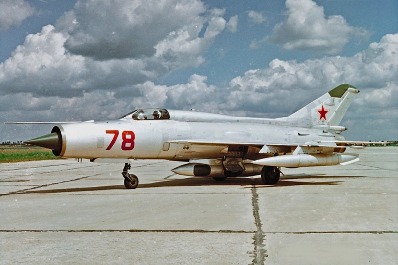 MiG Je-7R