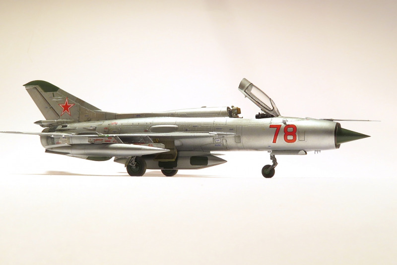 MiG Je-7R