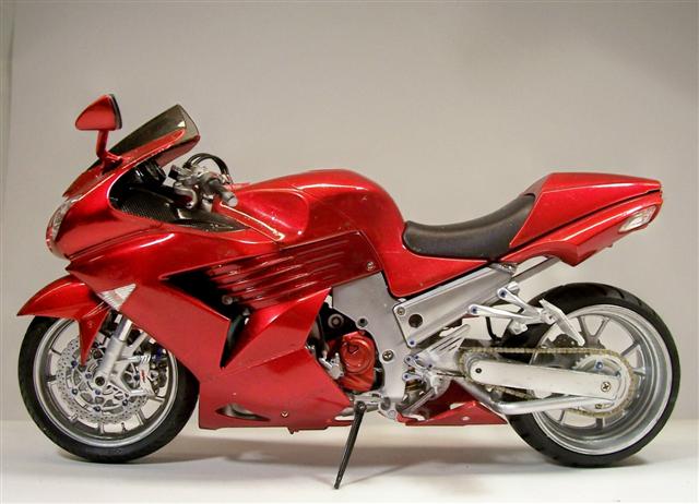 Kawasaki ZX-14 "Wide Tire"
