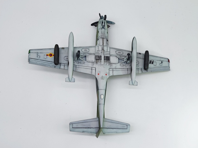 Maquette Bois Embraer EMB 312 Tucano - Réplique Avion Léger - Fabriqué Philippines