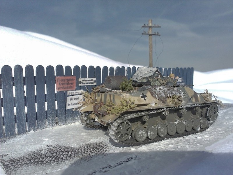 Der Jagdpanzer IV hat noch einen Herbsttarnanstrich.