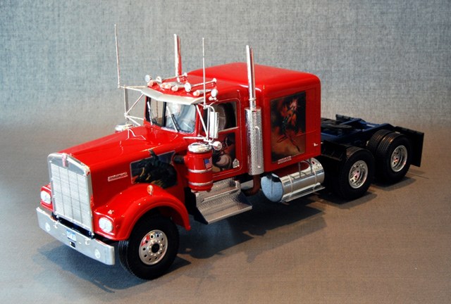 Kenworth W900