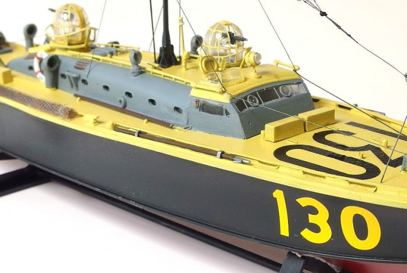 Whaleback wegen der Form der Aufbauten