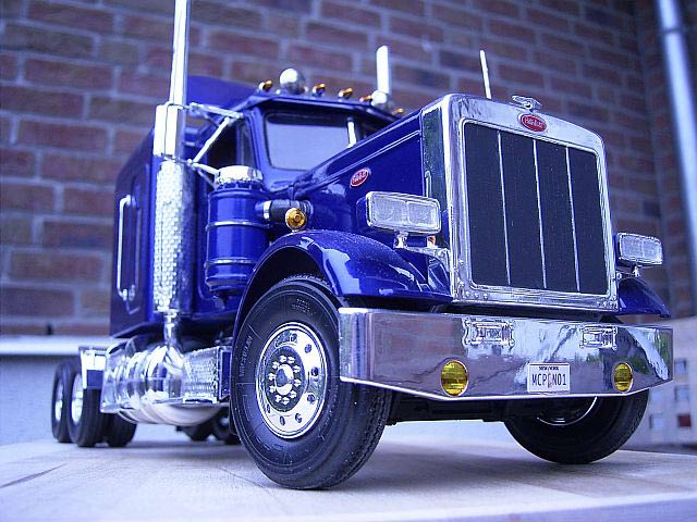 Peterbilt 359